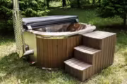Hottub met acryl inzet 204cm Intern Balloo 5